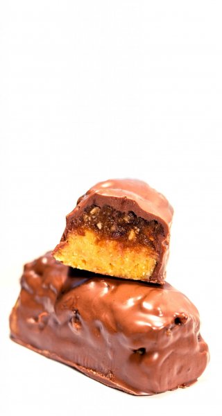 low-carb-protein-snickers-pinterest